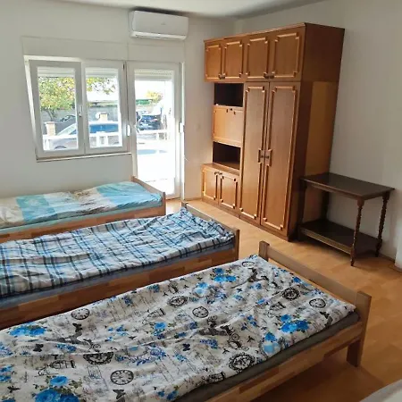Apartamento Cica 1 Dobanovci