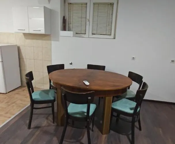 Cica 1 Apartamento *